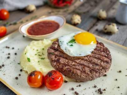 Beef Patty with Mashed Potatoes